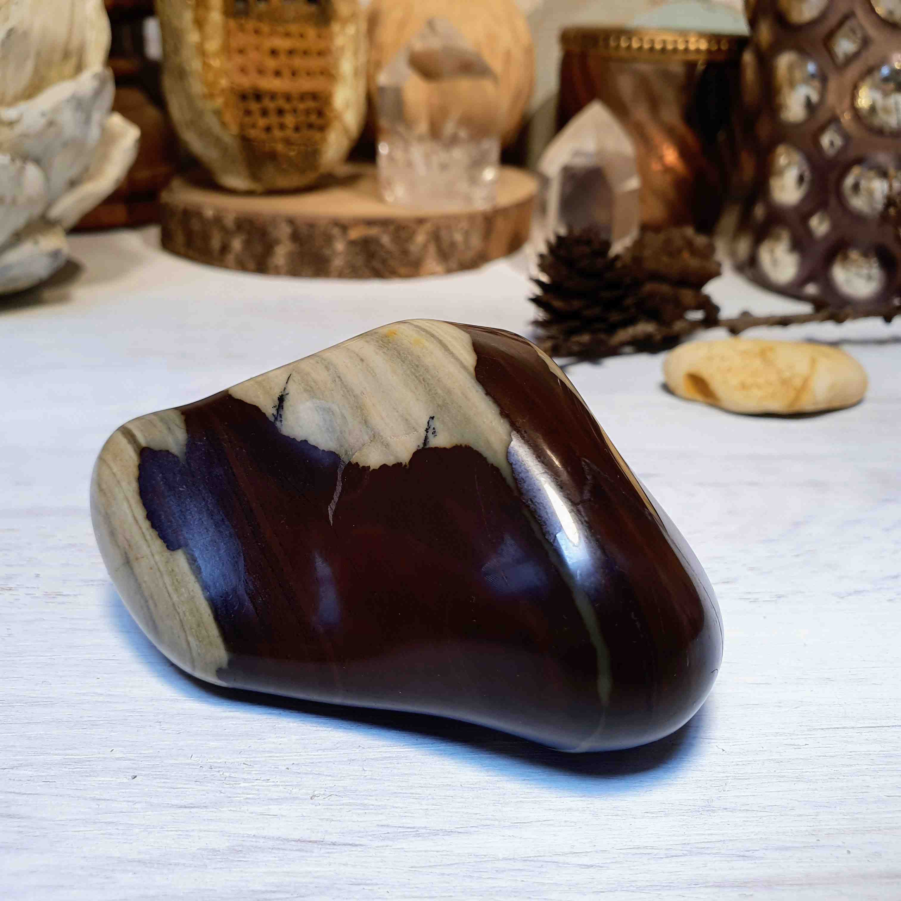 Jaspis cappuccino - velký tromlovaný kámen z Madagaskaru E. 301 g 