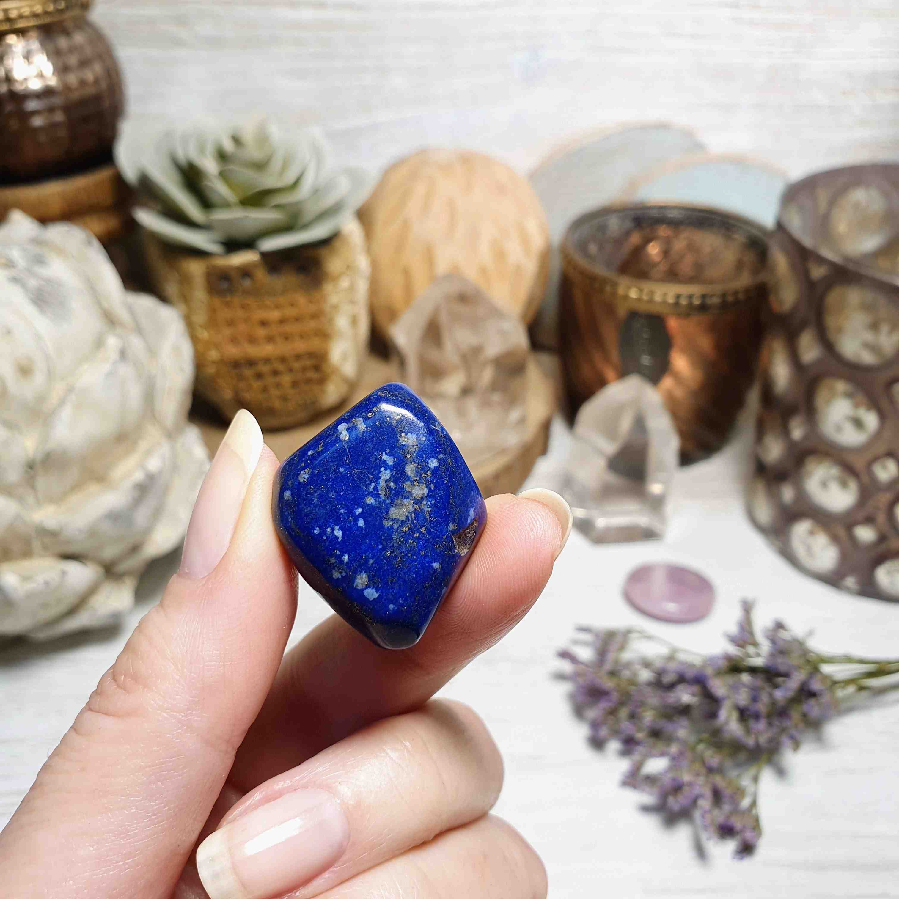 Lapis lazuli - ručně tromlovaný kámen v extra kvalitě z Afghánistánu H. 15 g