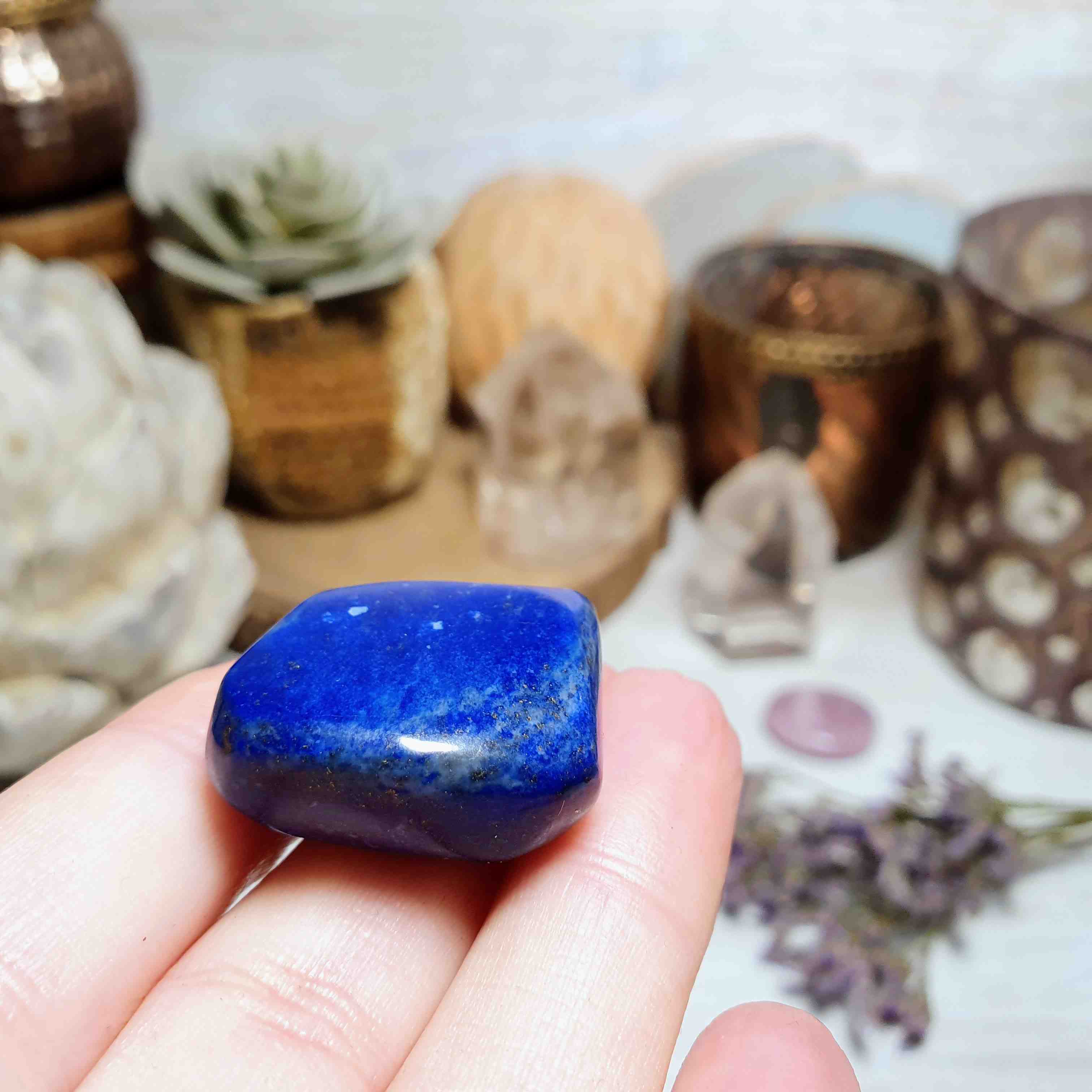 Lapis lazuli - ručně tromlovaný kámen v extra kvalitě z Afghánistánu H. 15 g