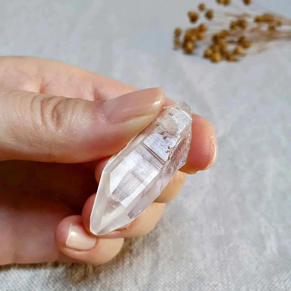 Lemurský krystal - malý surový krystal křišťálu z Brazílie A1. 15 g