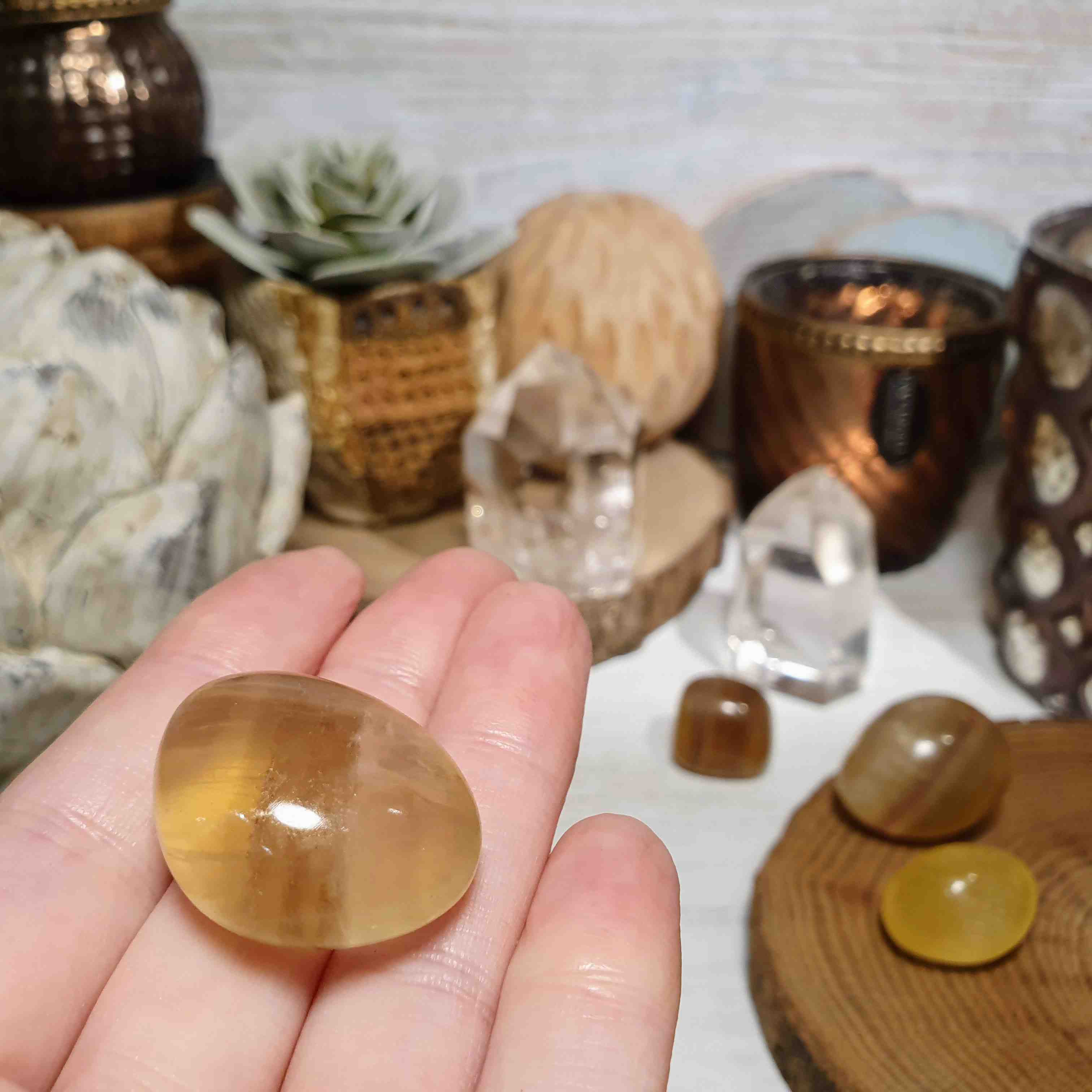 Fluorit žlutý - kvalitní ručně tromlovaný valounek z Číny G. 20 g 