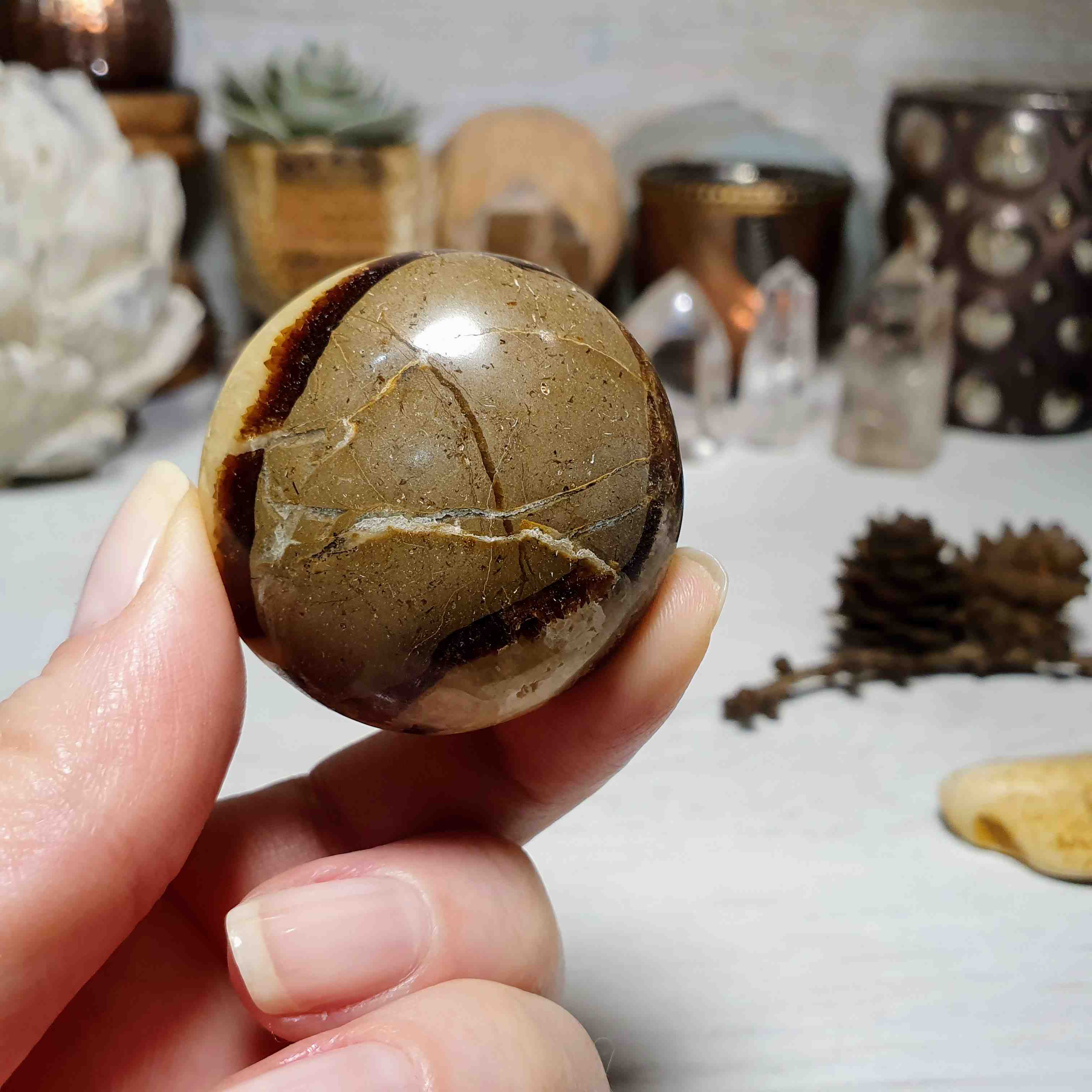 Septárie ~ dračí vejce ~ ručně leštěná konkrece z Madagaskaru G. 59 g 