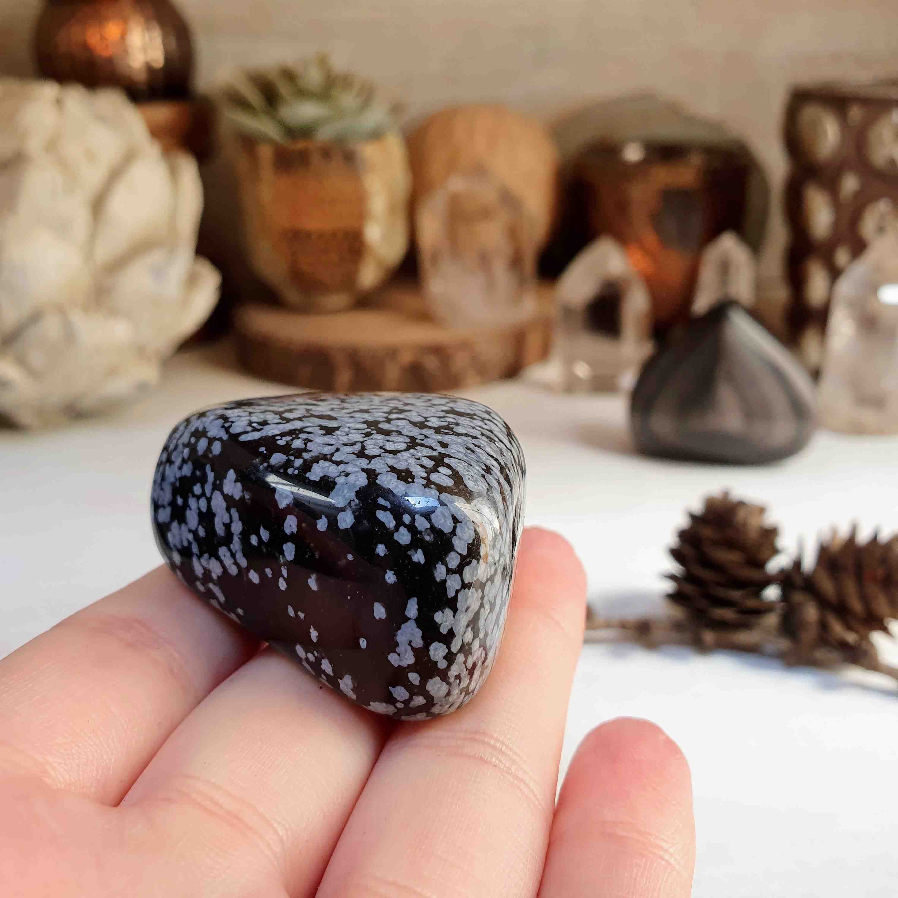 Obsidián vločkový - tromlovaný kámen z Utahu E. 44 g 