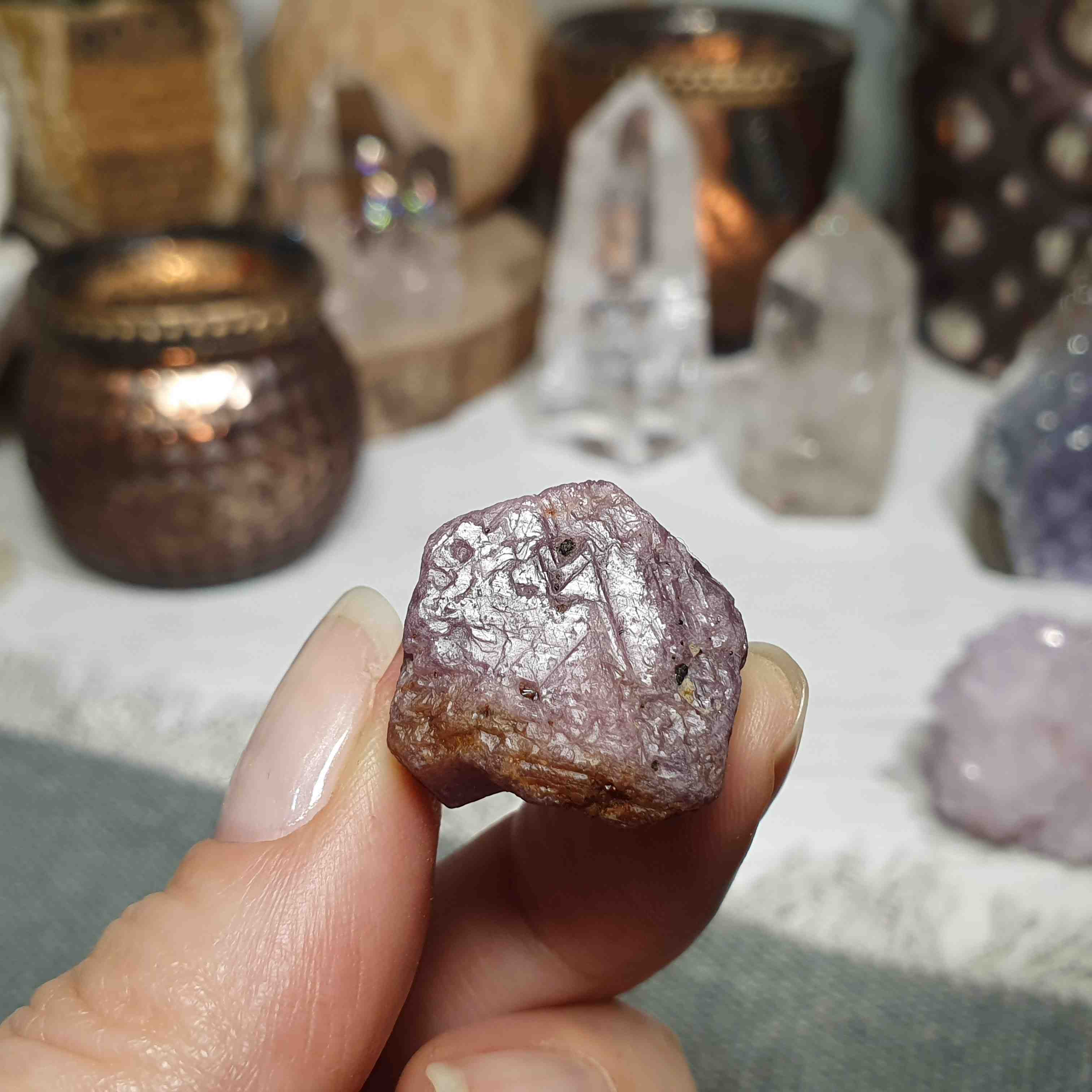 Rubín - surový krystal z Tanzánie I. 15 g 