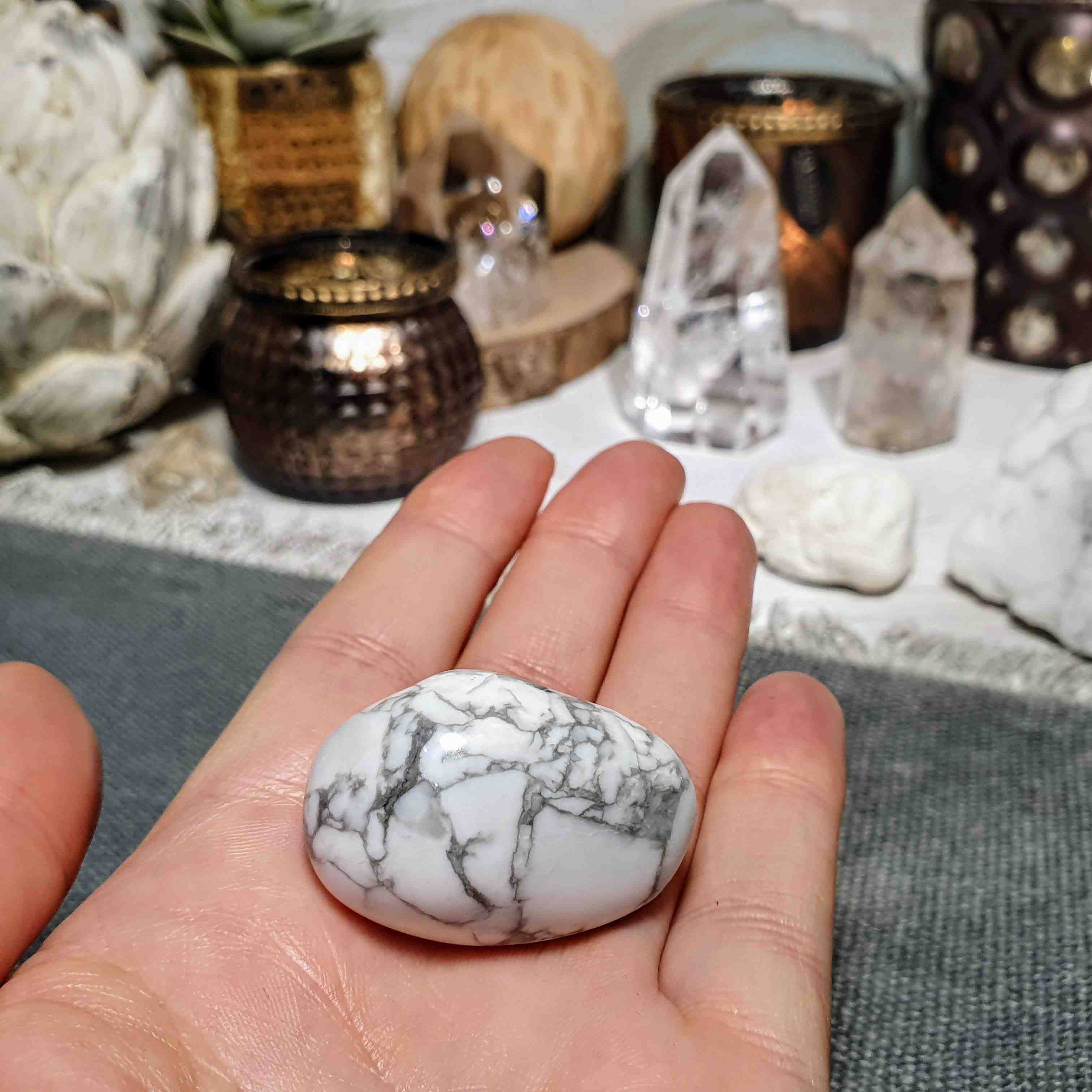 Magnezit - tromlovaný kámen ze Zimbabwe A. 30 g 