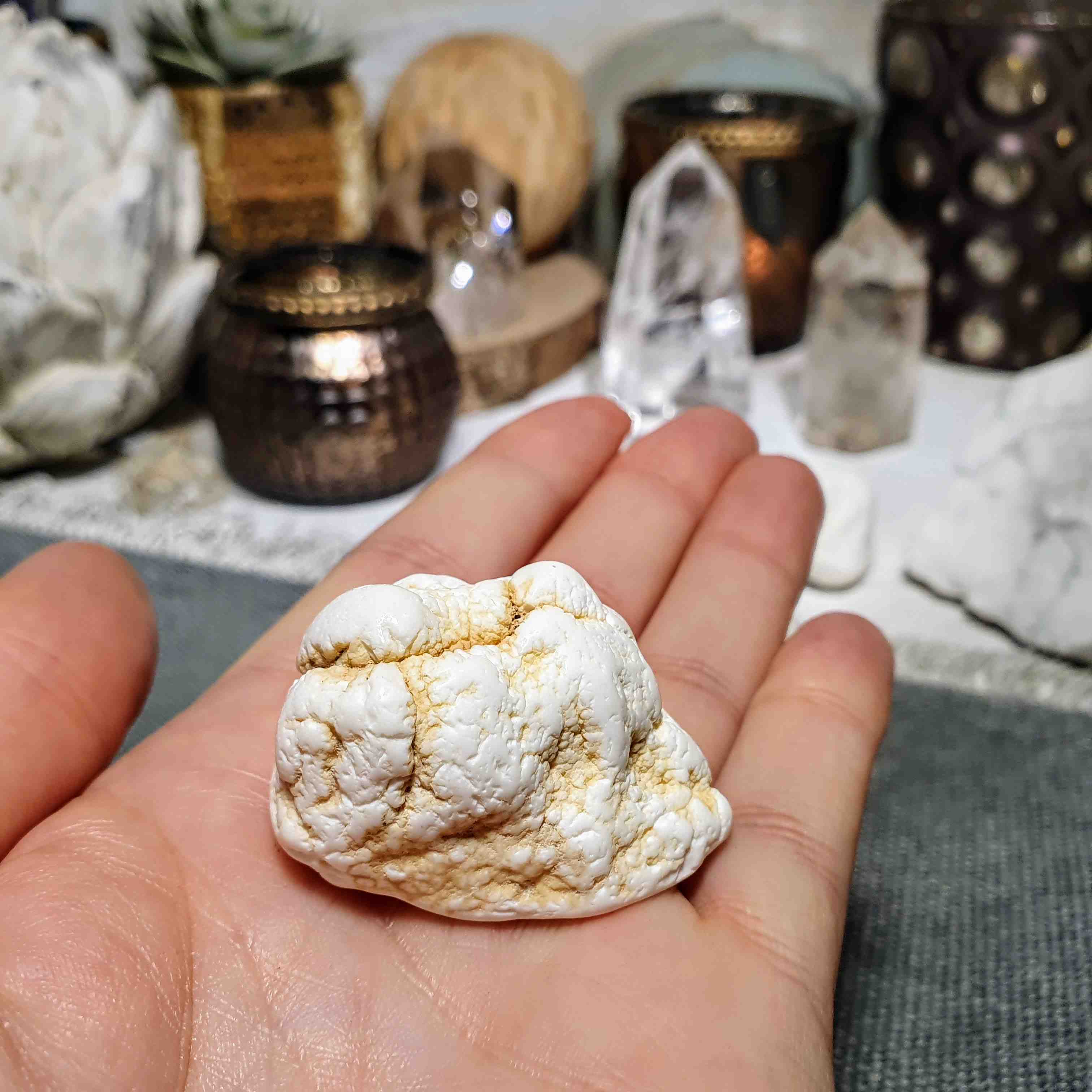 Magnezit - tromlované nugety ze Zimbabwe H. 43 g 