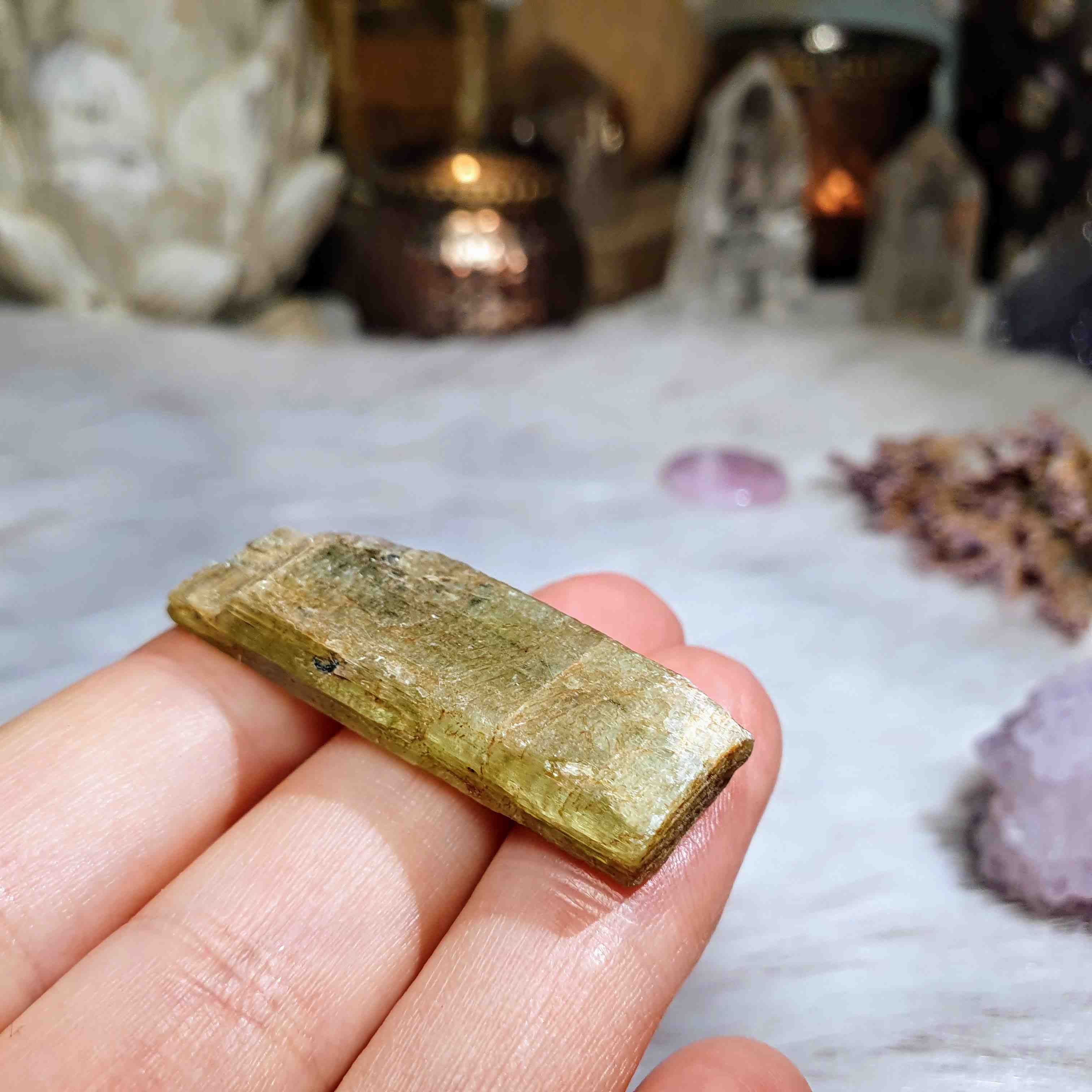 Kyanit zelený - pevná surová čepel z Brazílie N. 13 g 
