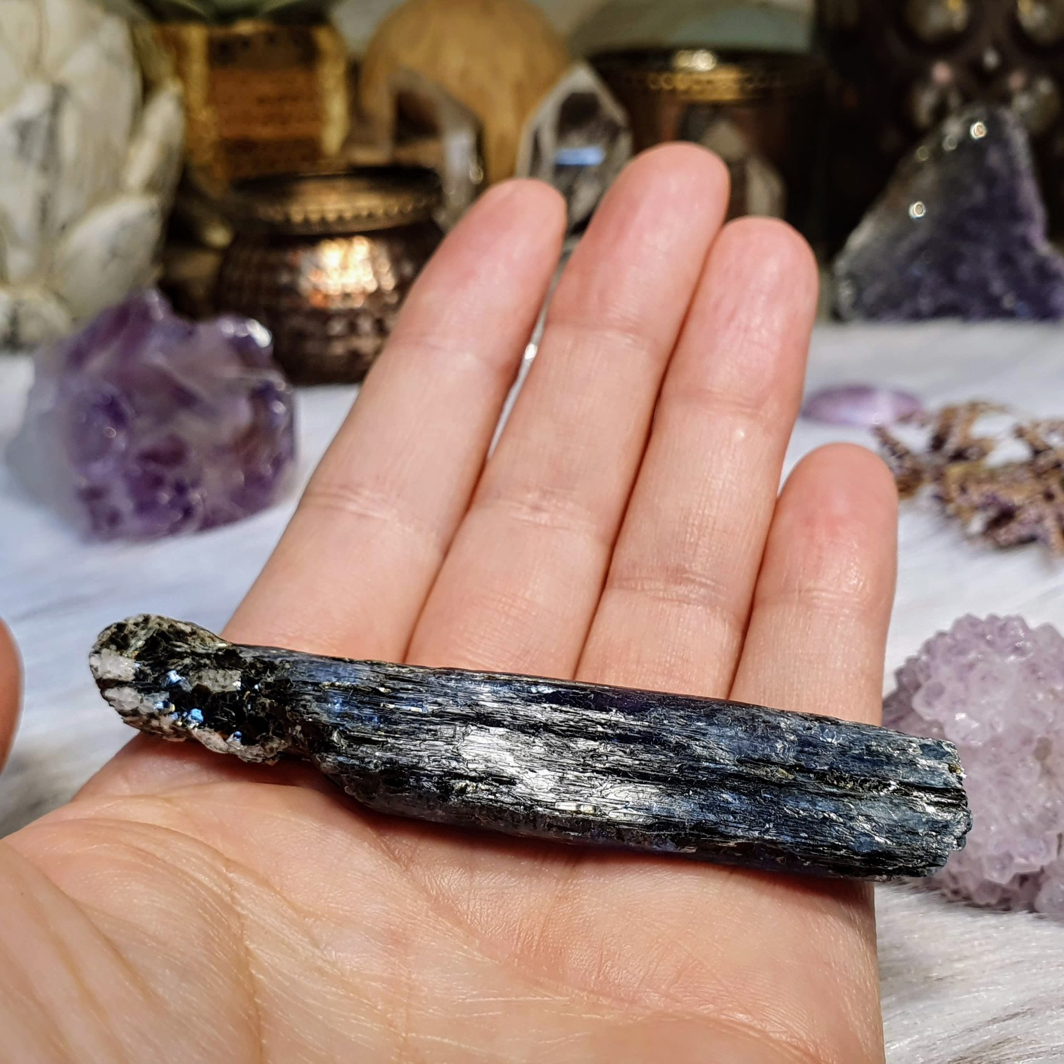 Kyanit modrý - pevná surová čepel ze Zimbabwe C. 30 g 