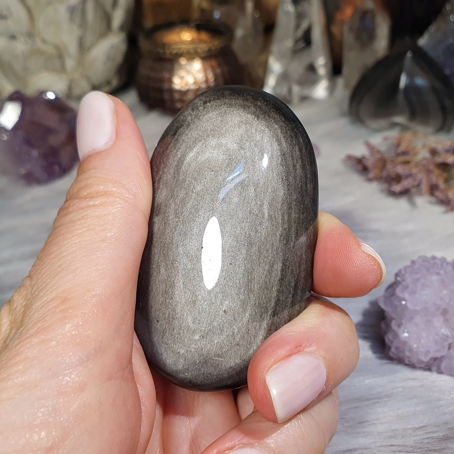 Obsidián stříbrný - ručně broušený a leštěný úhledný valounek - hmatka v extra kvalitě z Mexika H. 85 g 