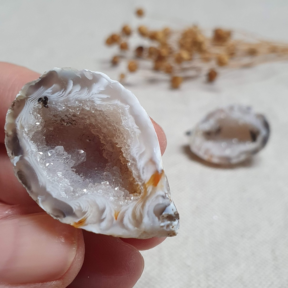 Peříčkový achát - obě poloviny leštěné geody v top kvalitě z Brazílie L. 33 g 