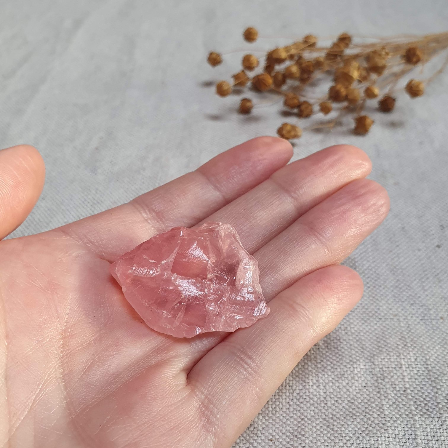 Růženín - surový kámen ve šperkové kvalitě z Brazílie X. 12 g