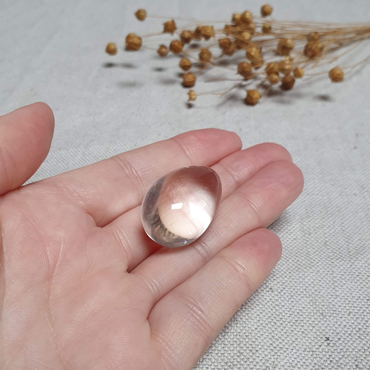 Křišťál - tromlovaný kámen v extra kvalitě z Tanzánie R. 16 g