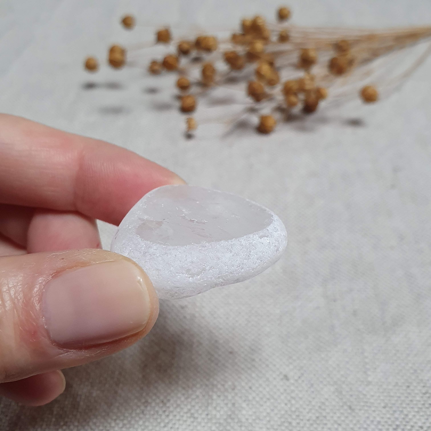 Meditační křišťál - broušený kámen s leštěným okýnkem z Brazílie G. 22 g