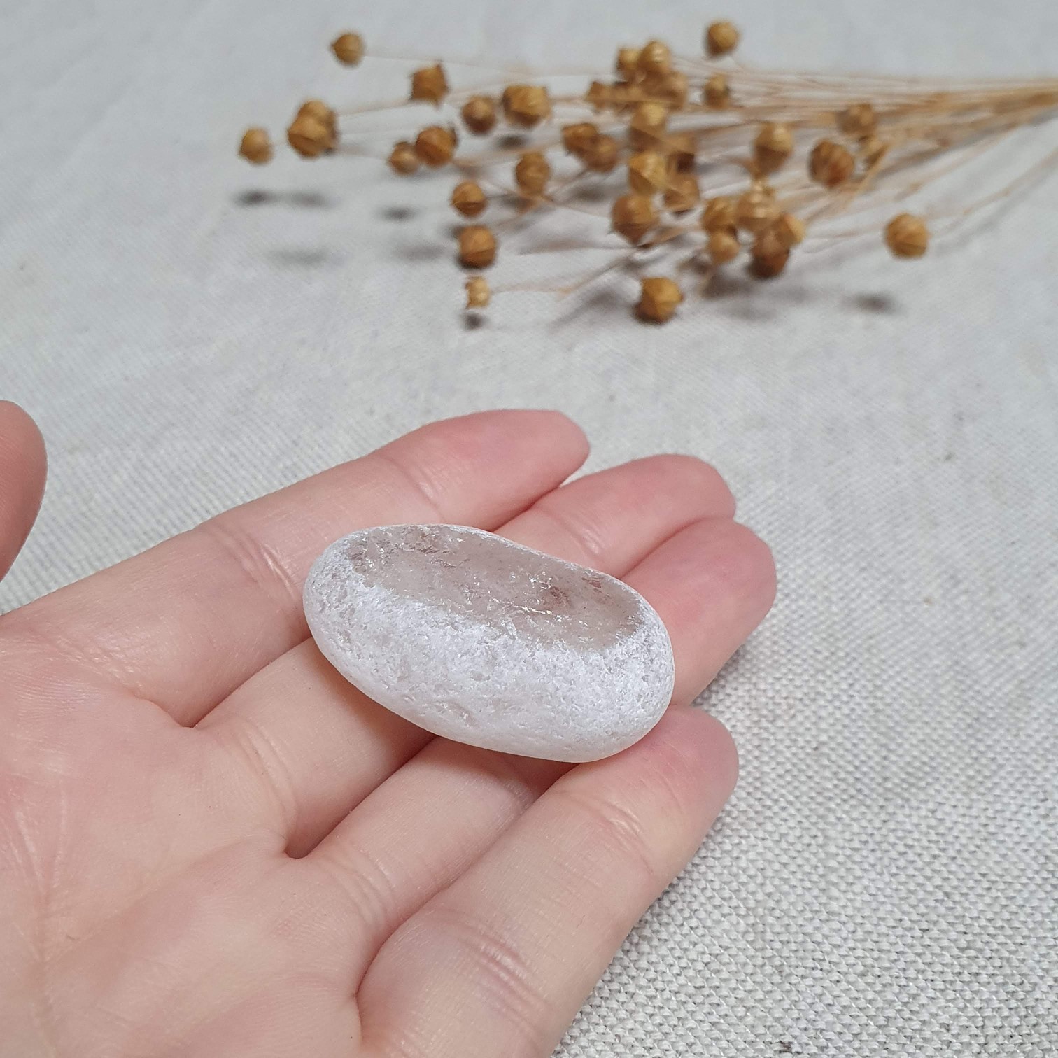 Meditační křišťál - broušený kámen s leštěným okýnkem z Brazílie H. 20 g 