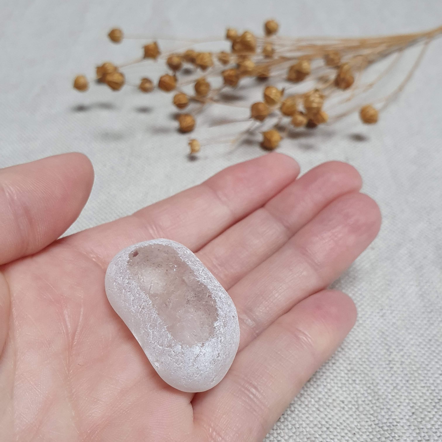 Meditační křišťál - broušený kámen s leštěným okýnkem z Brazílie N. 24 g 