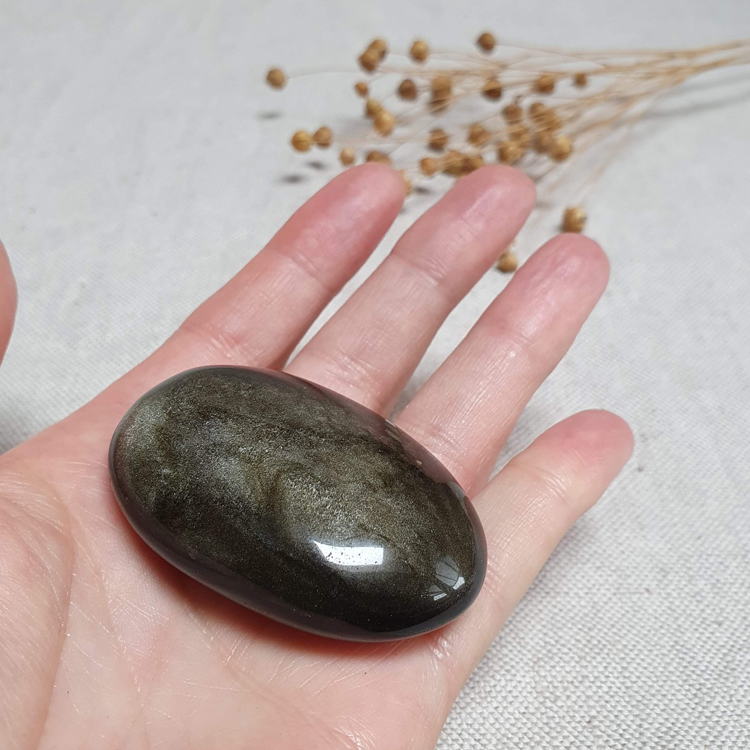 Obsidián zlatý - ručně broušený a leštěný úhledný valounek - hmatka v extra kvalitě z Mexika L. 60 g 