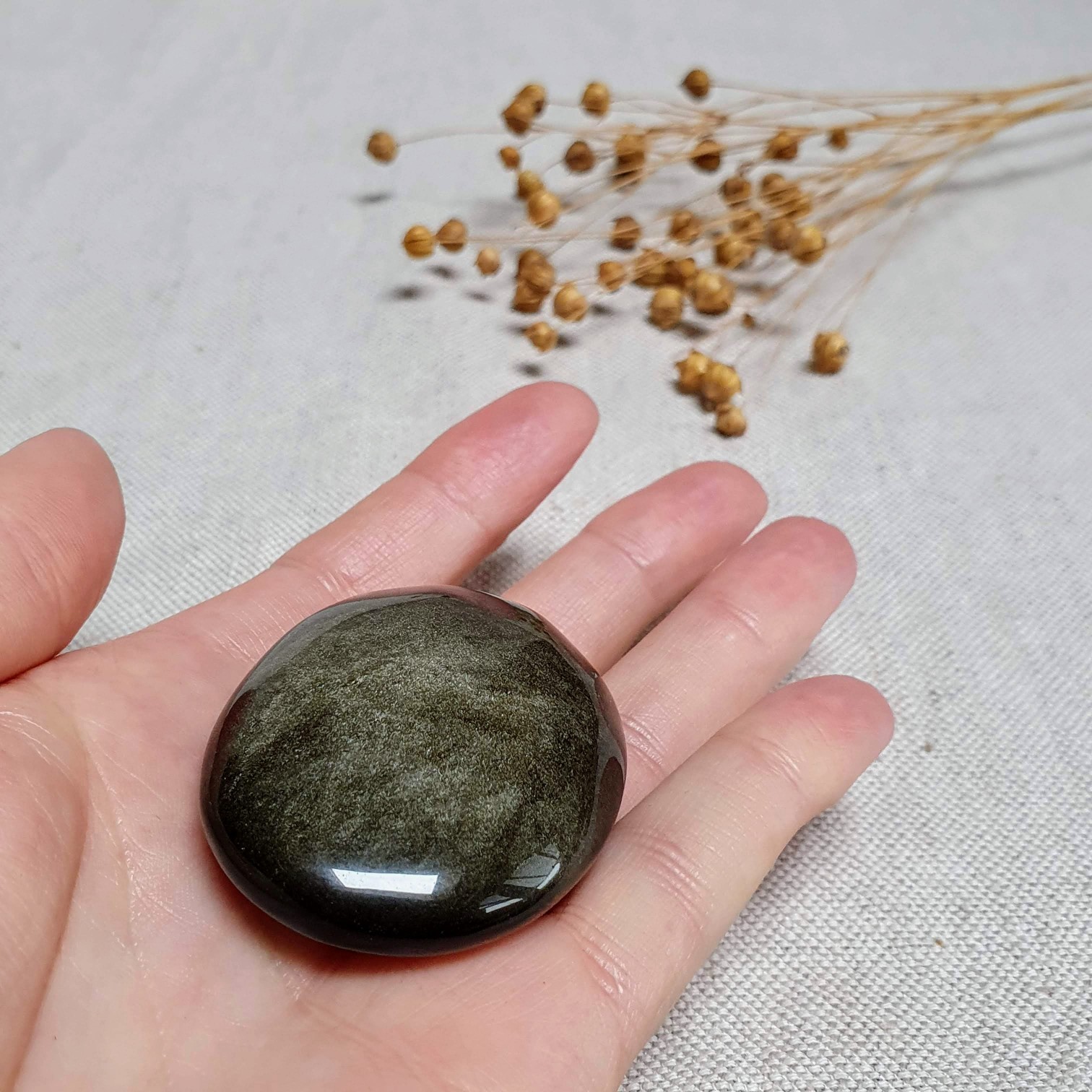 Obsidián zlatý - ručně broušený a leštěný úhledný valounek - hmatka v extra kvalitě z Mexika N. 53 g 