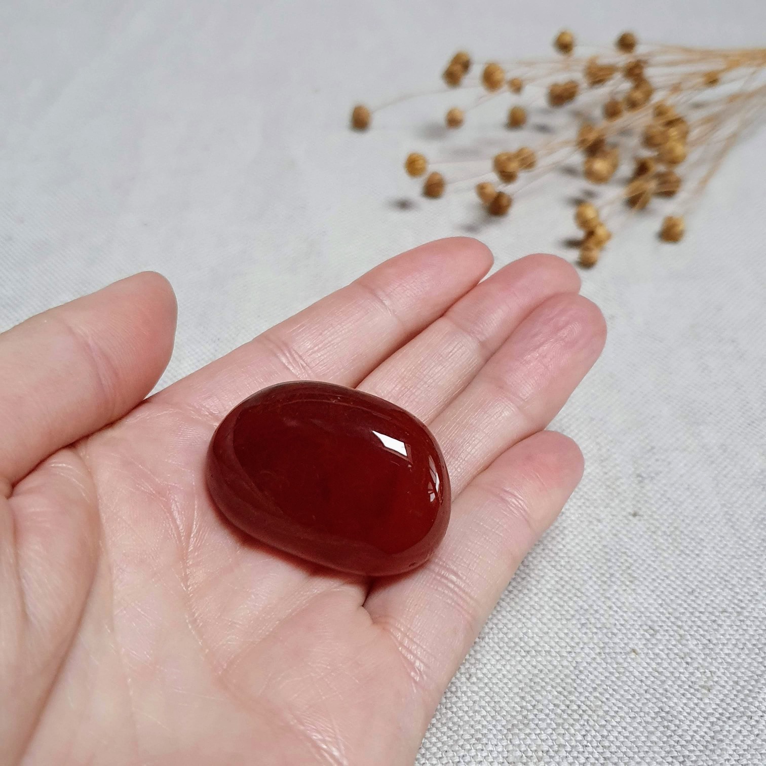 Karneol - velký tromlovaný kámen z Brazílie N. 32 g