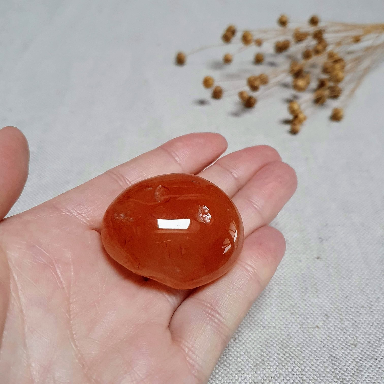 Karneol - velký tromlovaný kámen z Brazílie V. 36 g 