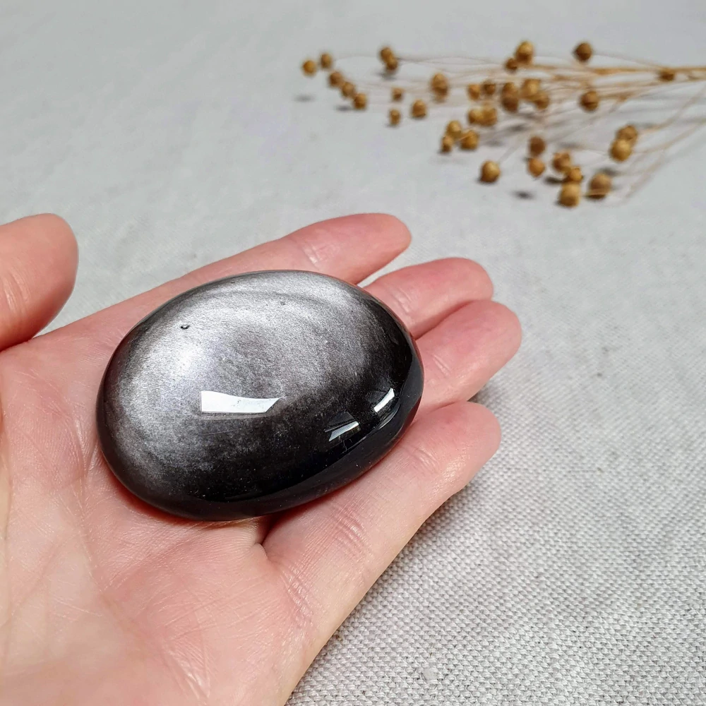 Obsidián stříbrný - ručně broušený a leštěný úhledný valounek - hmatka v extra kvalitě z Mexika N. 69 g 