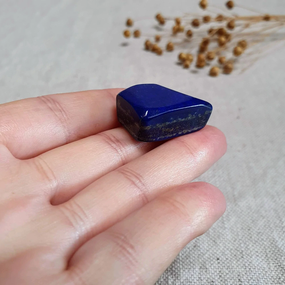 Lapis Lazuli - ručně tromlovaný kámen v extra kvalitě z Afghánistánu E. 14 g