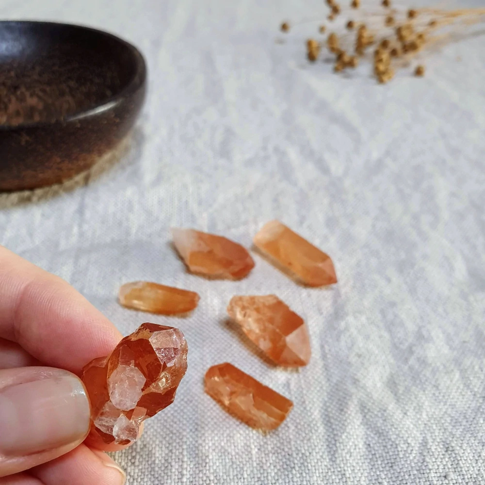 Tangerine krystal - unikátní surový mistrovský krystal z Brazílie - 40 g balíček krystalů  