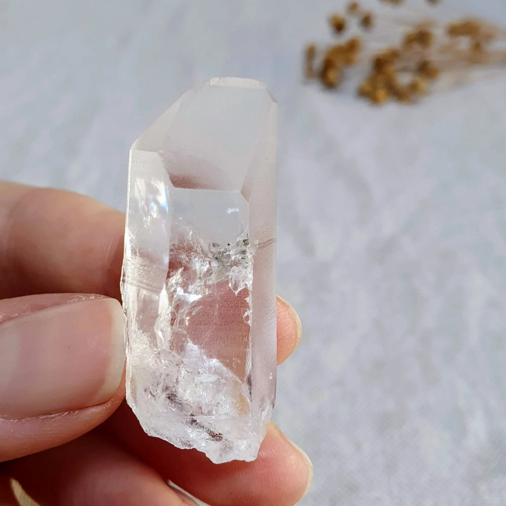 Lemurský krystal - malý surový krystal křišťálu z Brazílie A1. 15 g
