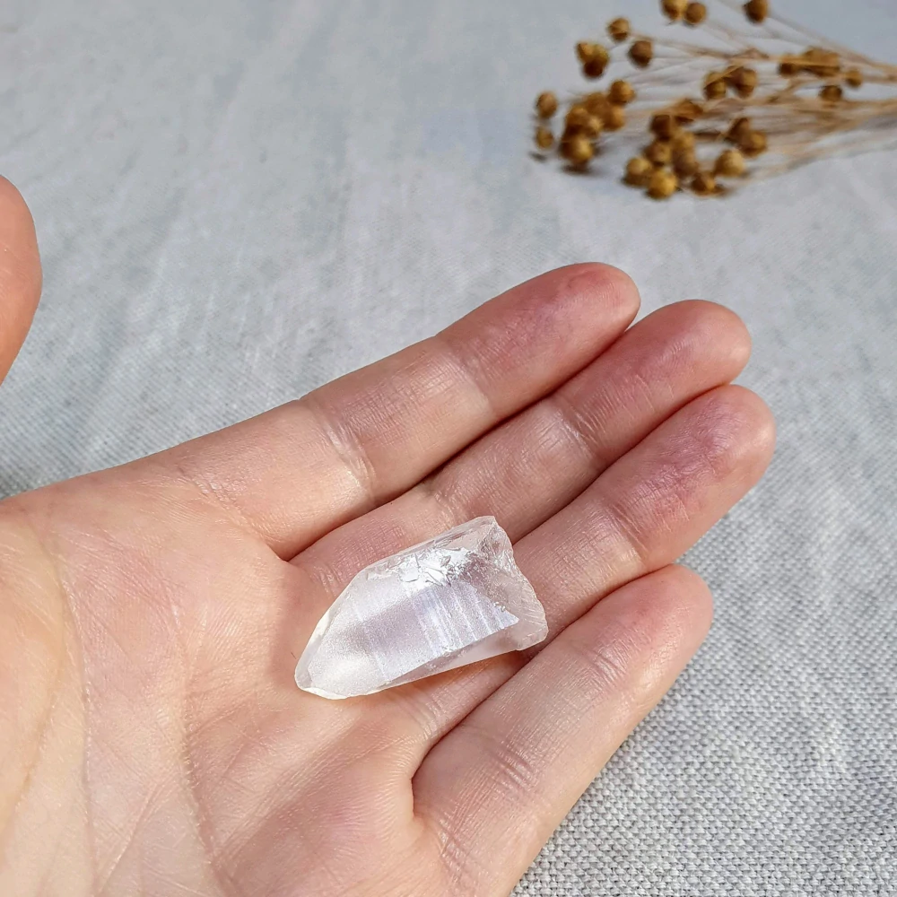 Lemurský krystal - malý surový krystal křišťálu z Brazílie A2. 8 g