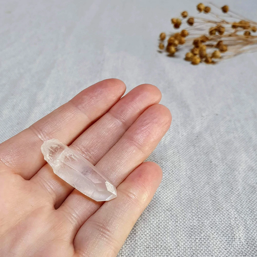 Lemurský krystal - malý surový krystal křišťálu z Brazílie A3. 8 g