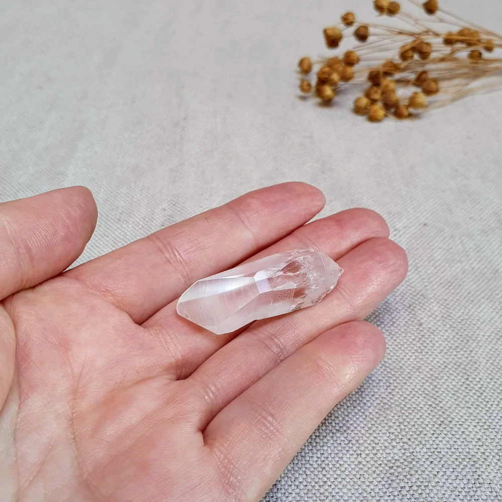 Lemurský krystal - malý surový krystal křišťálu z Brazílie G5. 10 g