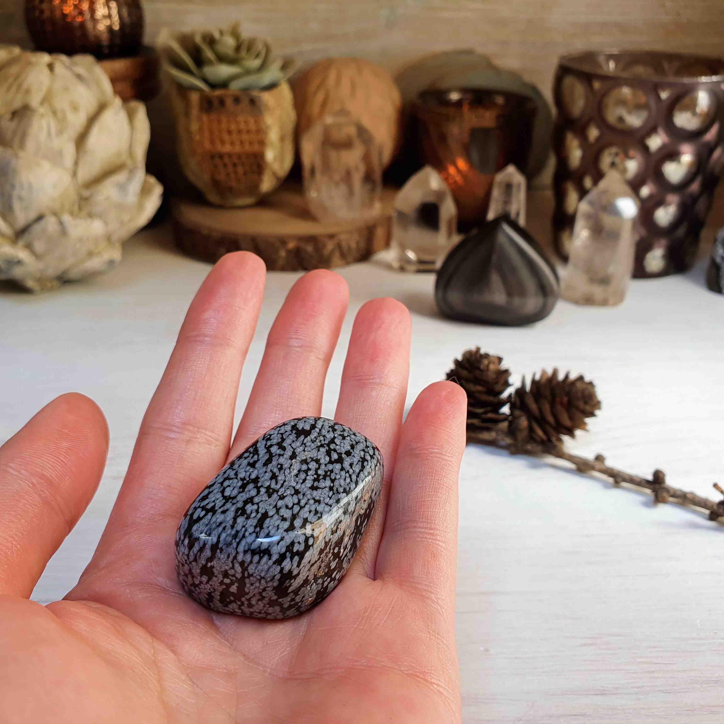 Obsidián vločkový - tromlovaný kámen z Utahu E. 44 g 