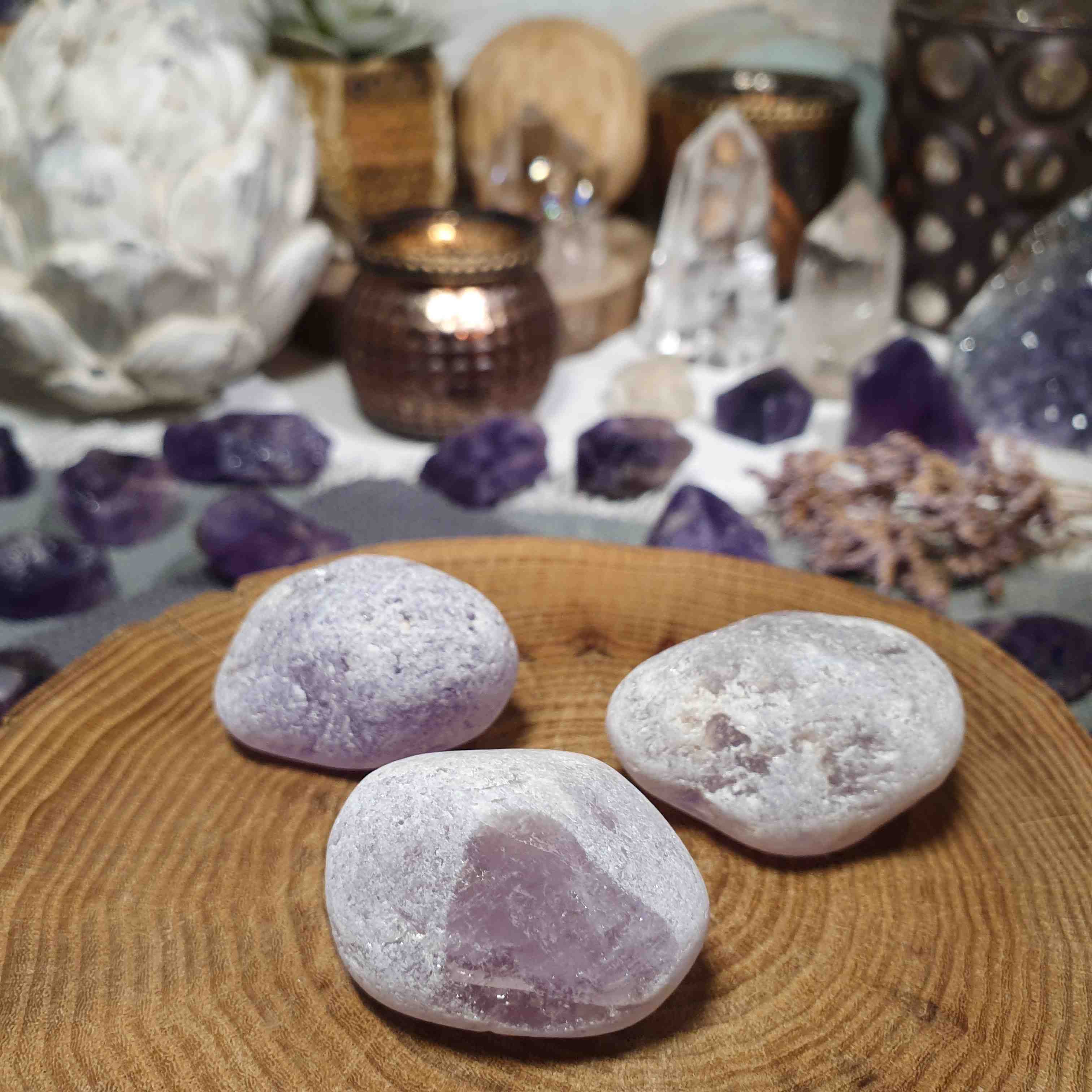 Meditační ametyst - broušený kámen s leštěným okýnkem z Brazílie N. 27 g 