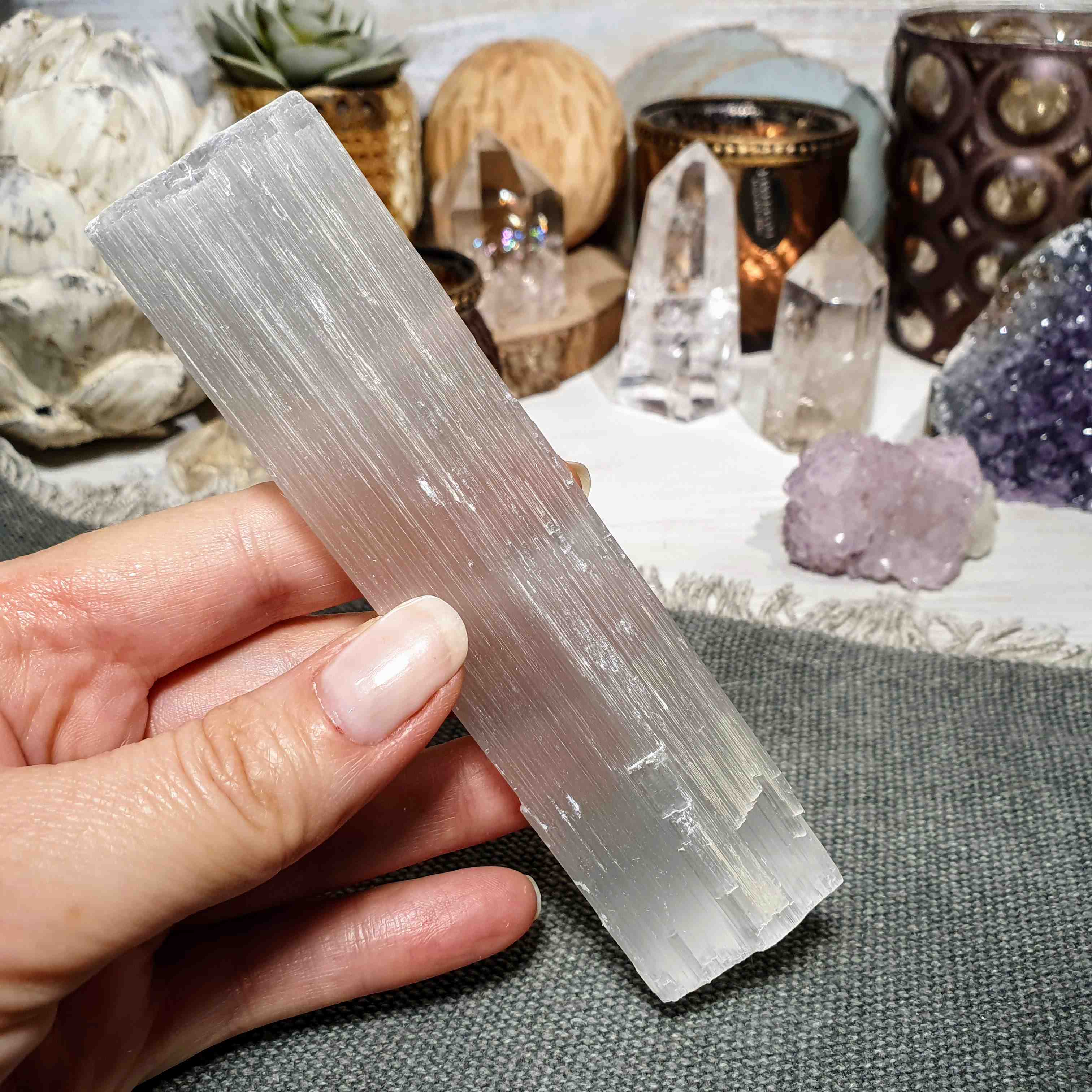 Selenit - surová hůlka z Maroka K. 99 g 12,5 cm  