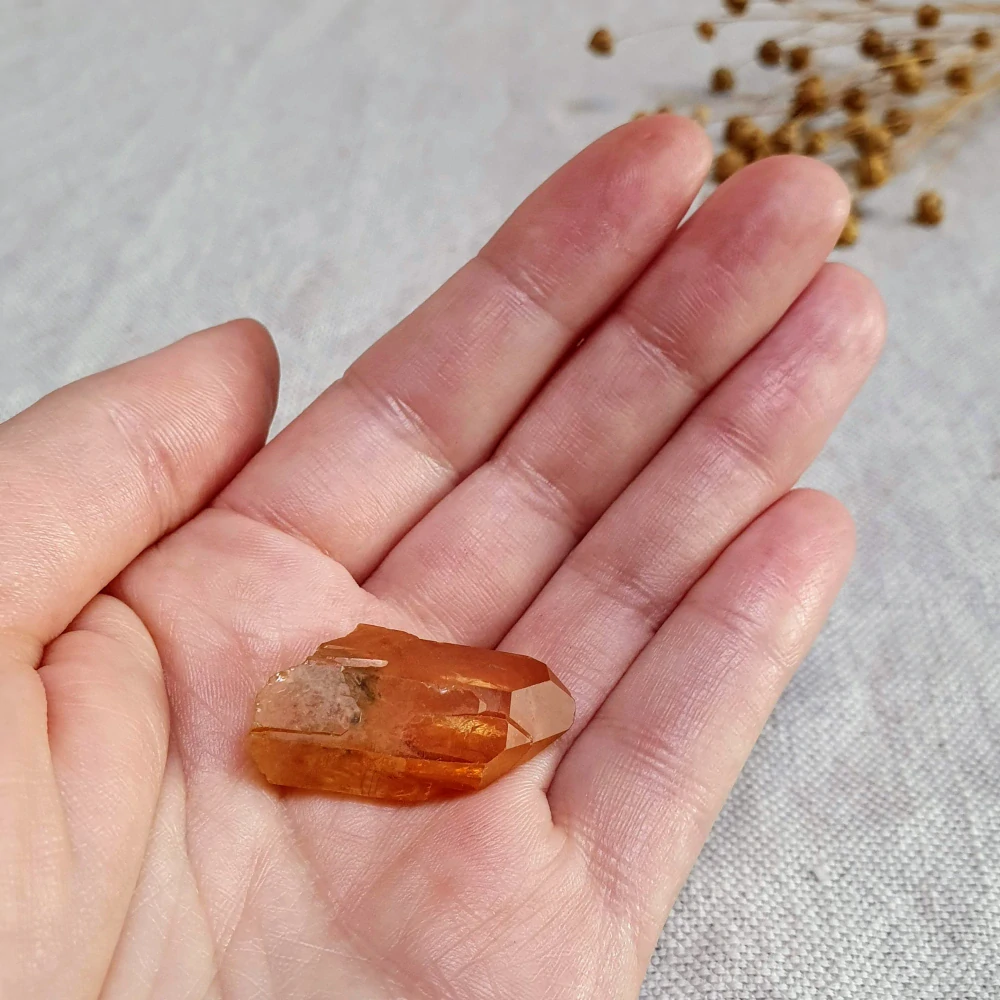 Tangerine krystal - unikátní surový mistrovský krystal v extra kvalitě z Brazílie E. 8 g ~ Katedrála 