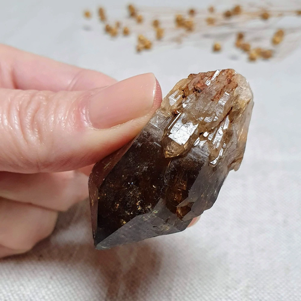 Citrín kundalini katedrála - vzácný tmavý surový mistrovský krystal v extra kvalitě z afrického Konga B. 45 g