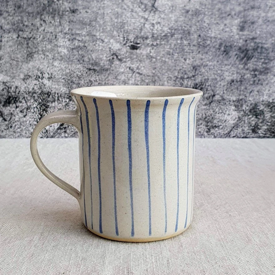 Malovaný keramický hrnek různé motivy 350 ml