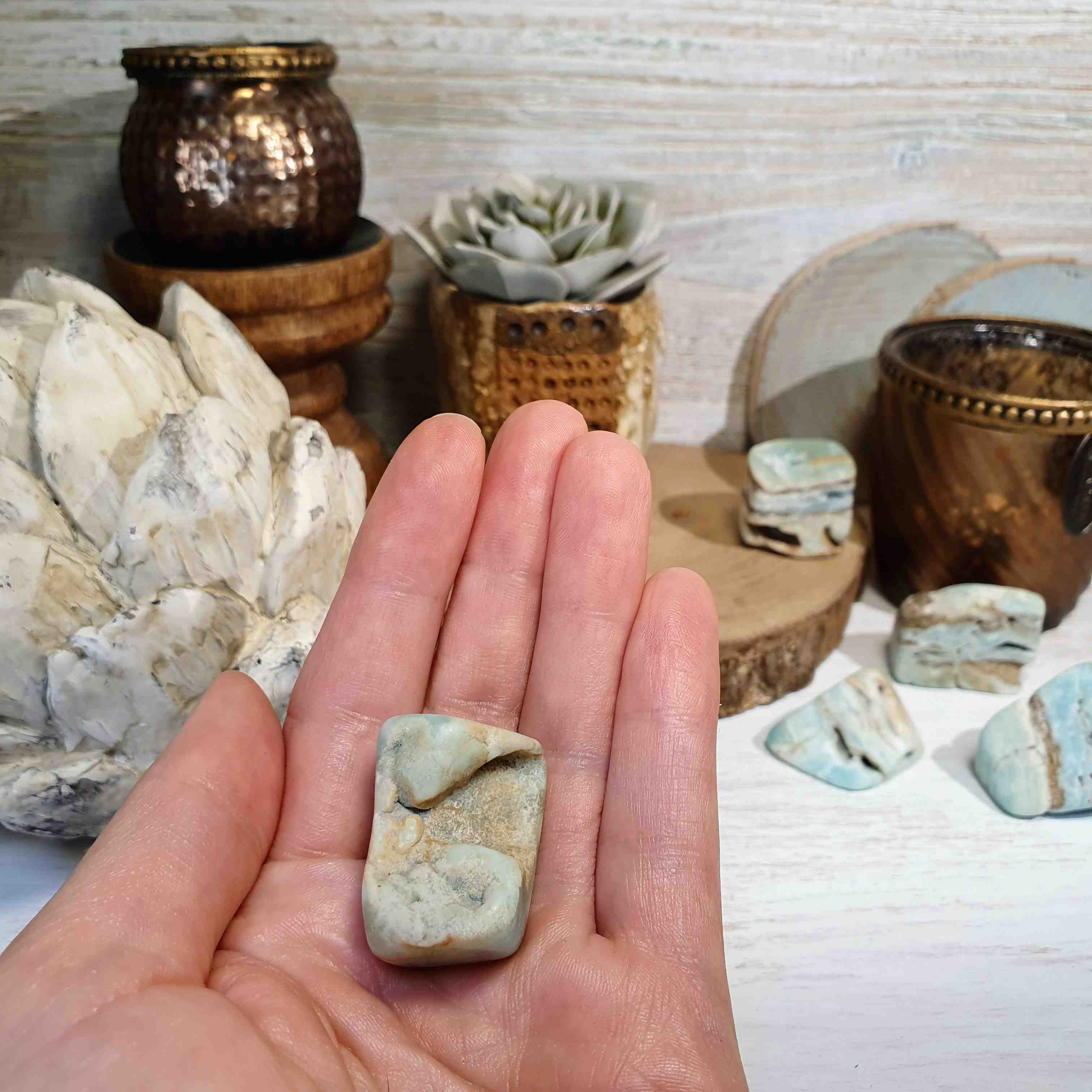 Modrý aragonit - leštěný kámen z Afghánistánu H. 18 g 