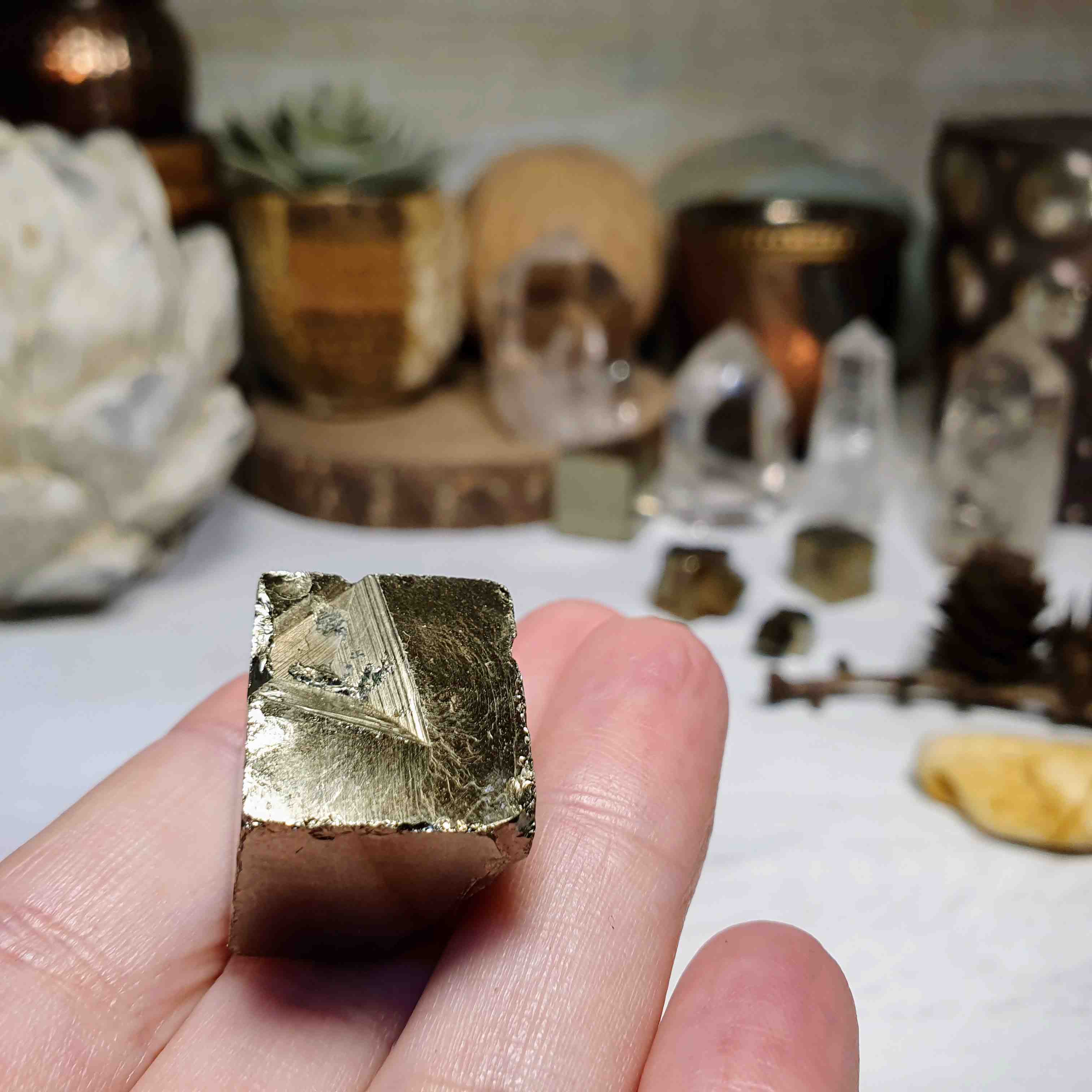 Pyrit - surová kostka ze Španělska H. 28 g 