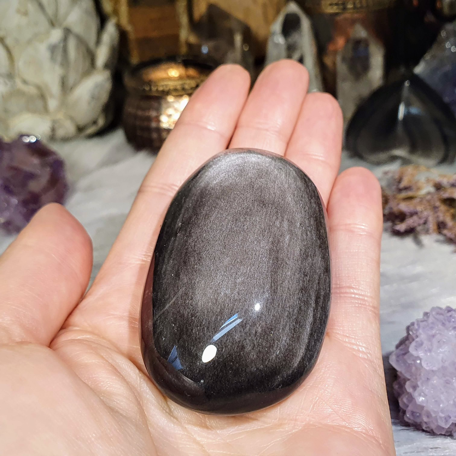 Obsidián stříbrný - ručně broušený a leštěný úhledný valounek - hmatka v extra kvalitě z Mexika H. 85 g 