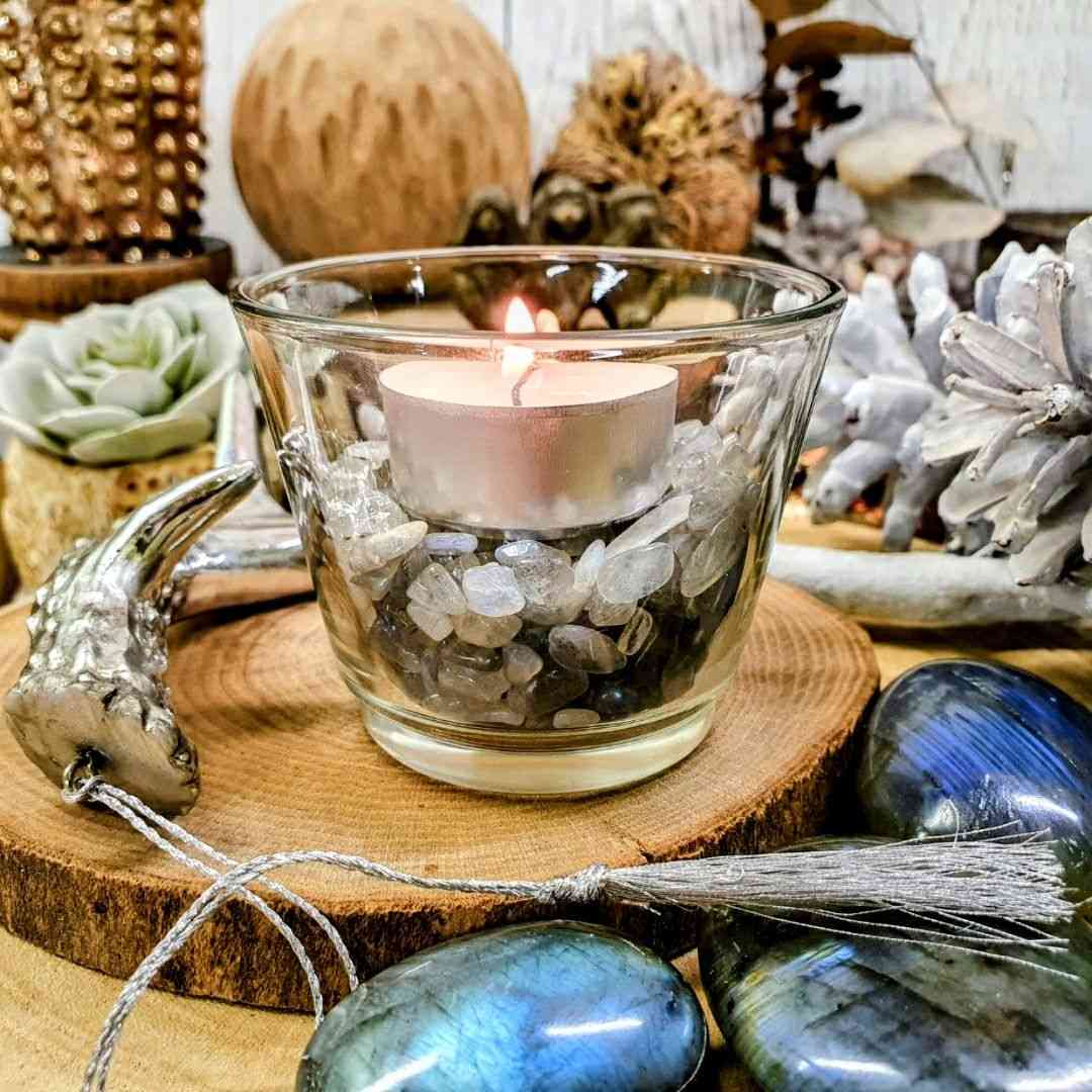 Labradorit - tromlovaný mini kamínek z Madagaskaru 100g