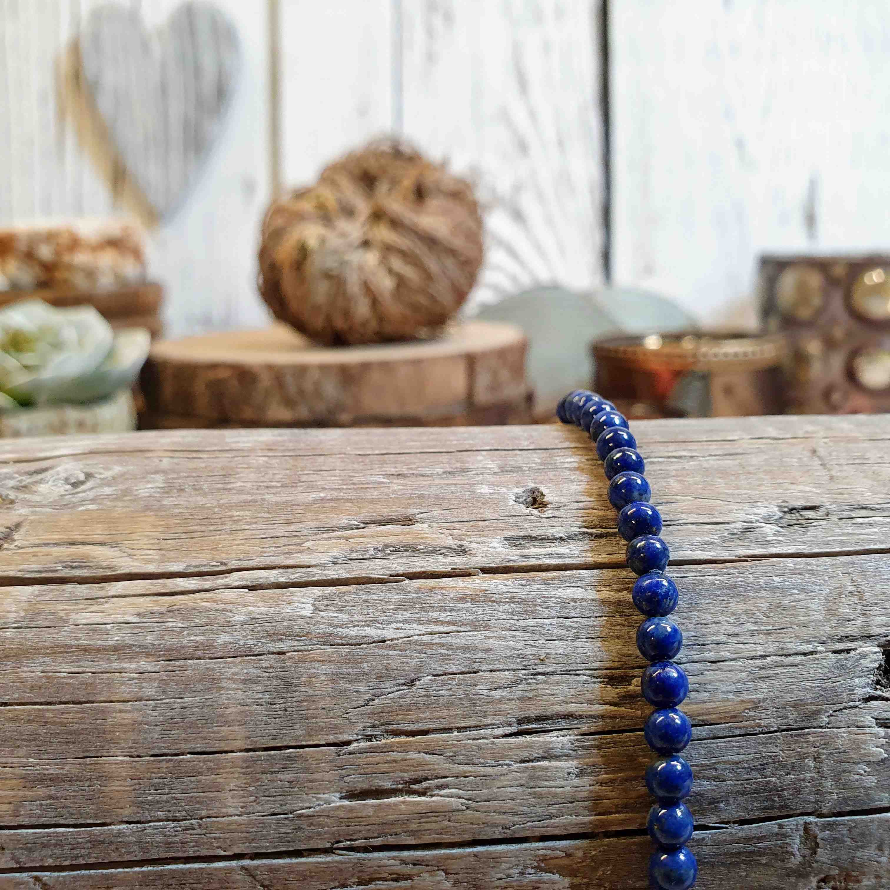 NÁRAMEK Z MINERÁLU LAPIS LAZULI 4 mm