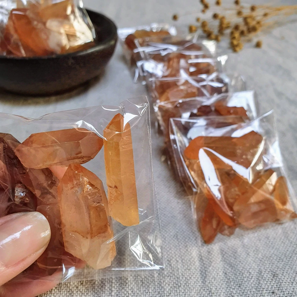 Tangerine krystal - unikátní surový mistrovský krystal z Brazílie - 40 g balíček krystalů  