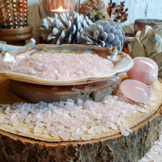 Růženín - tromlovaný mini kamínek z Brazílie 100g