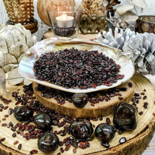 Červený granát almandin - tromlovaný mini kamínek z Indie 100g