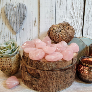 Růženín tromlovaný kámen z Namibie, 20 - 29 g