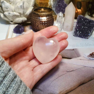 Srdce z růženínu - ručně broušená hmatka z Brazílie, velikost 4 cm