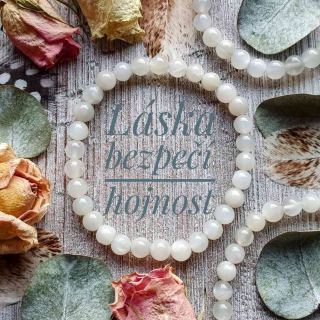 NÁRAMEK Z MINERÁLU MĚSÍČNÍ KÁMEN ŠEDÝ 6 mm