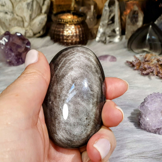 Obsidián stříbrný - ručně broušený a leštěný úhledný valounek - hmatka v extra kvalitě z Mexika B. 89 g 