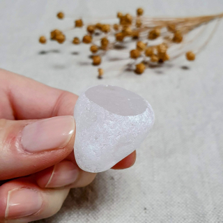 Meditační křišťál - broušený kámen s leštěným okýnkem z Brazílie M. 25 g 