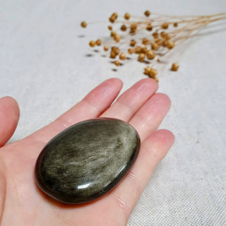 Obsidián zlatý - ručně broušený a leštěný úhledný valounek - hmatka v extra kvalitě z Mexika K. 65 g 